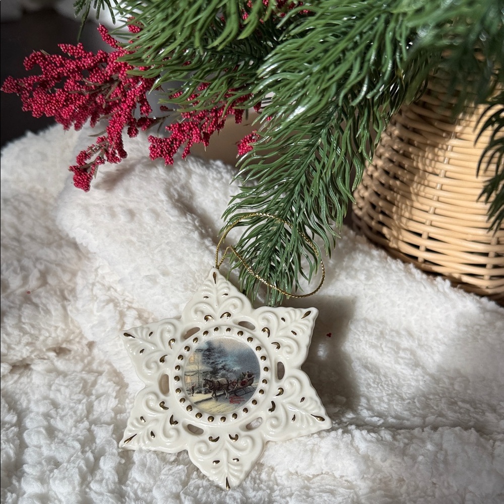 Kinkade Painter of Light Star Ornament - Picture 1 of 4